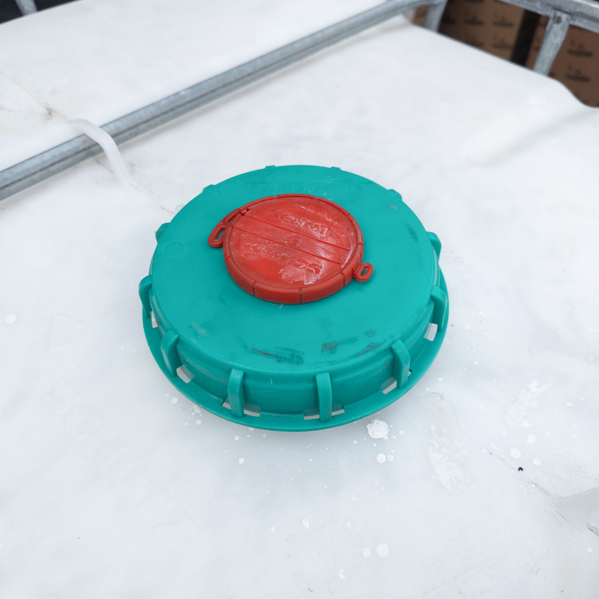1000 Litre Reconditioned IBC - Any Pallet/Colour - Grade B