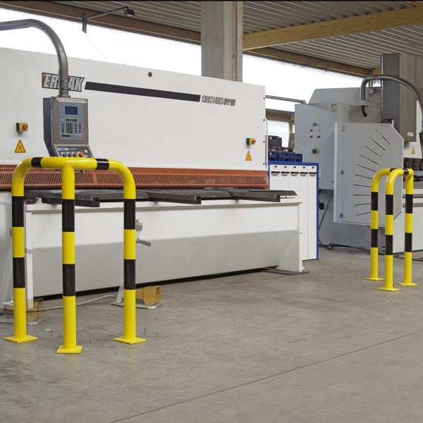 Black Bull Steel Corner Protection Guard - 1200 x 600 x 600mm - Yellow and Black