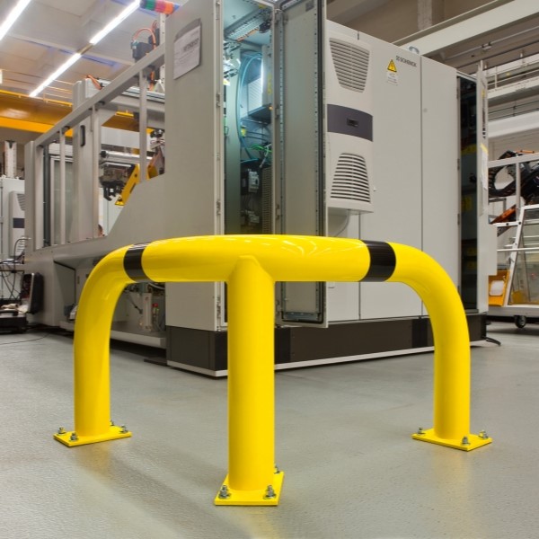 Black Bull Steel XL Corner Collision Protection Guard - 600 x 900 x 900mm - Yellow and Black
