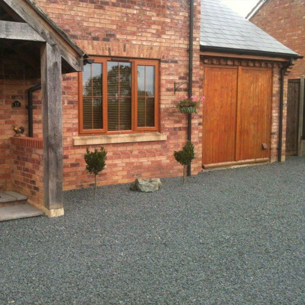 20mm Charcoal Basalt Chippings - 850kg Bulk Bag