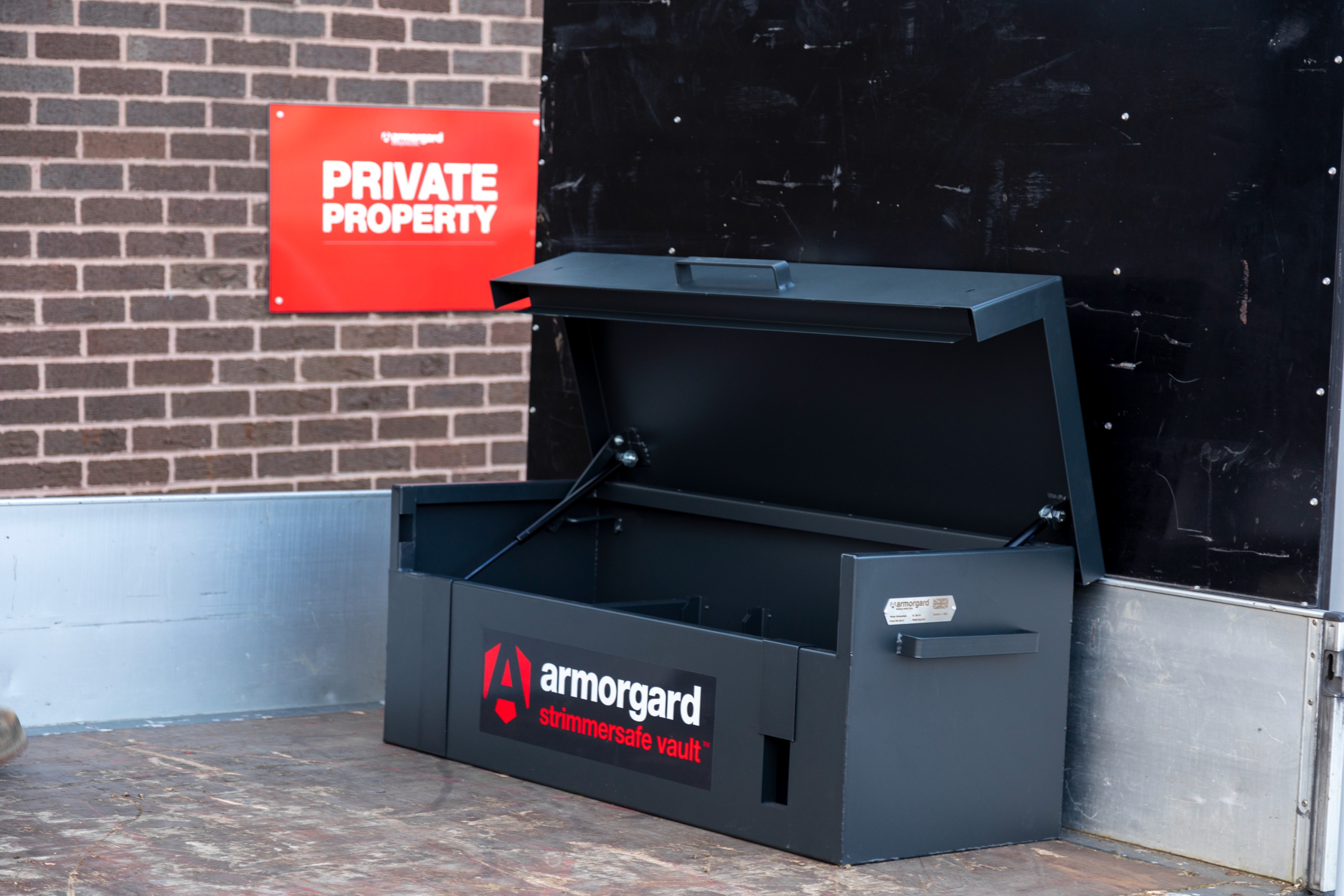 Armorgard Strimmersafe™ Vault Anti-Theft Storage Box