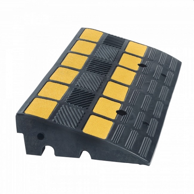 Traffic-Line Rubber Kerb Ramp - 600 x 360 x 150mm