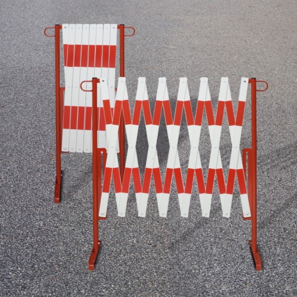 Traffic-Line Extendable Trellis Barrier - extends up to 3.6 metres