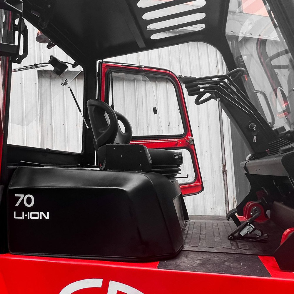 Heavy Duty Lithium Electric Forklift - 7 Tonne Capacity