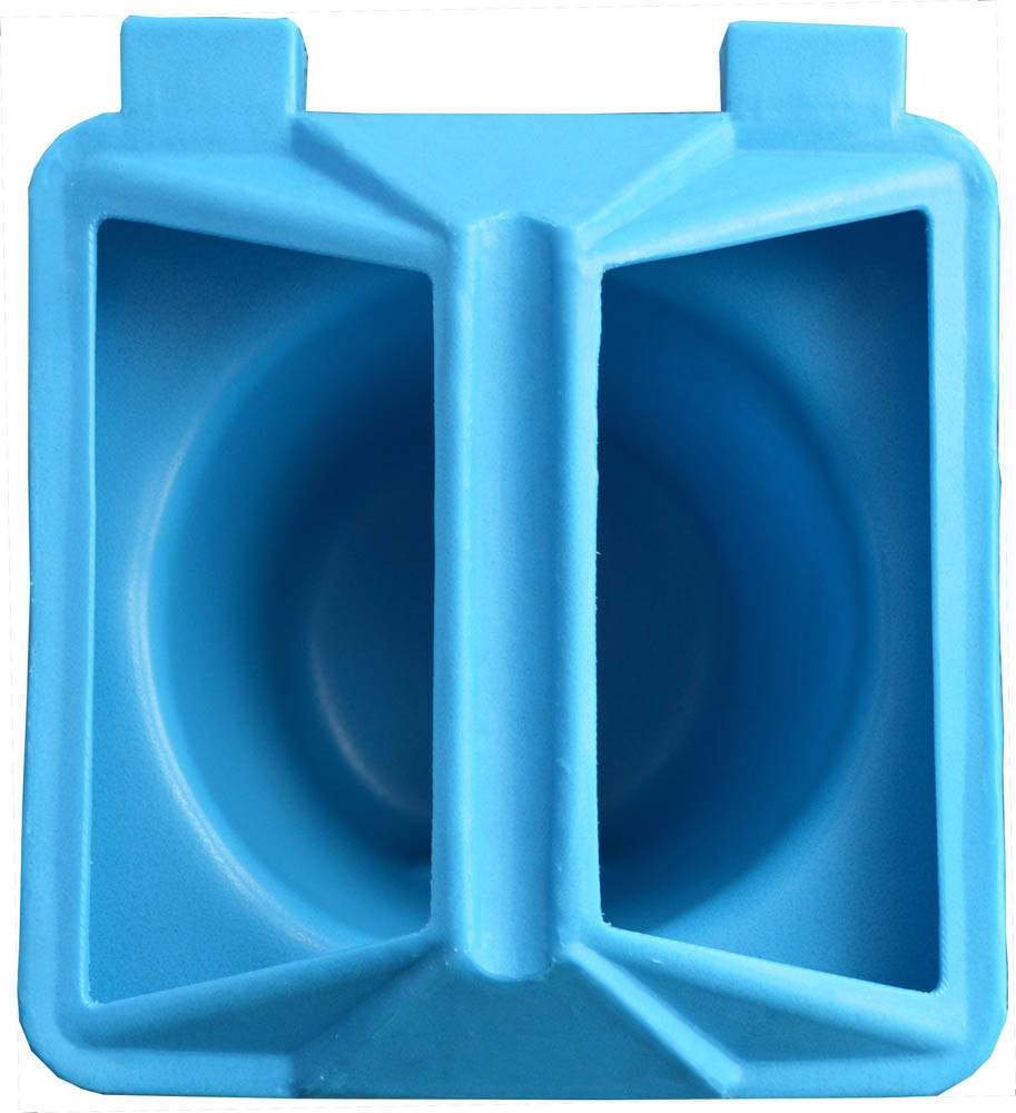 Single Bucket Hook-On Calf / Lamb Feeder