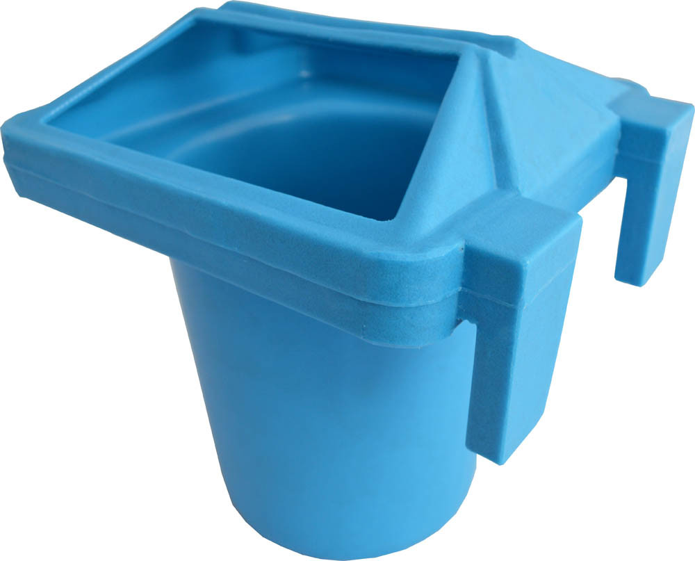 Single Bucket Hook-On Calf / Lamb Feeder