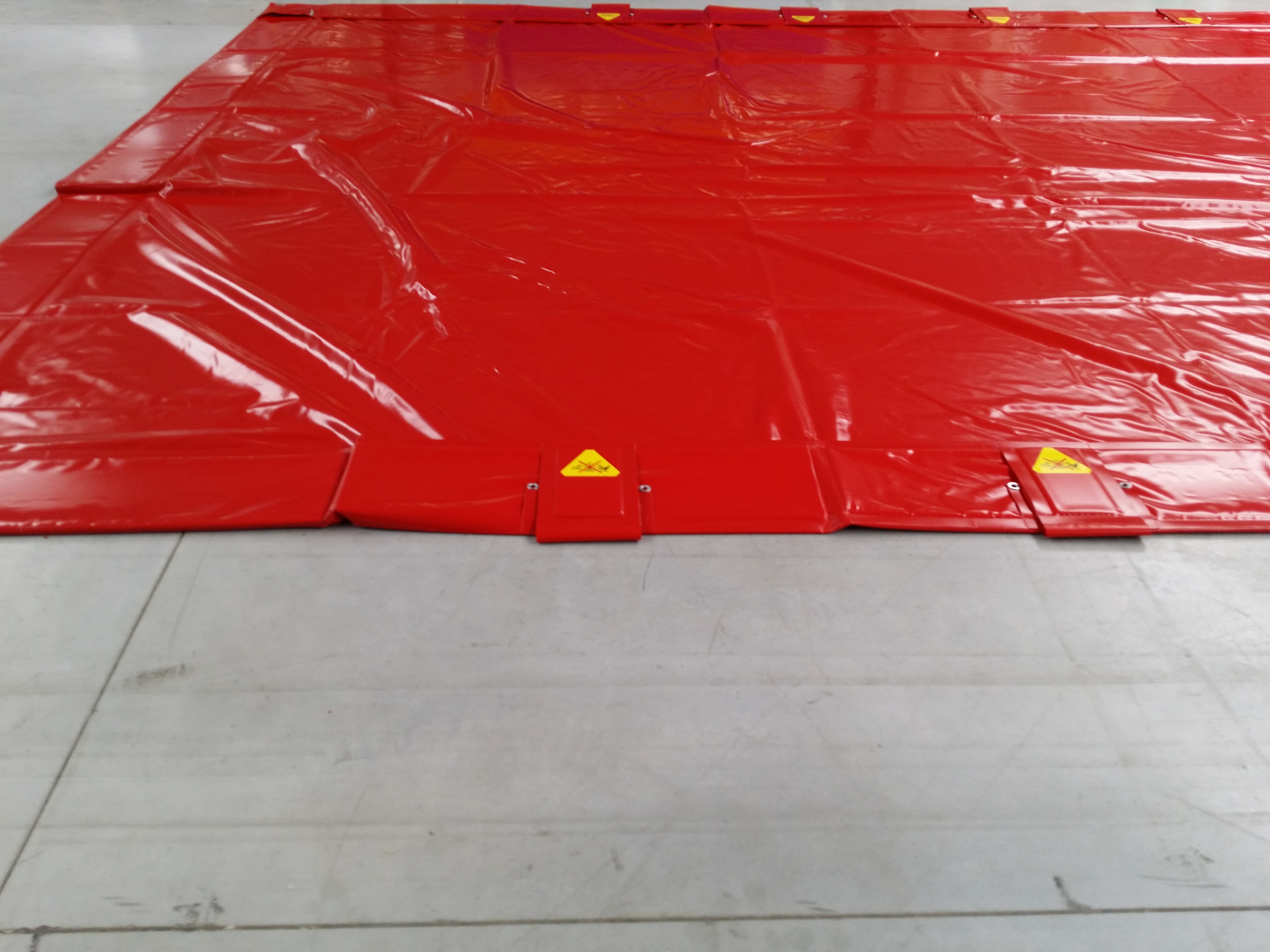 Eccotarp ET Large 444 Collapsible Spill Bund - 8750 Litre