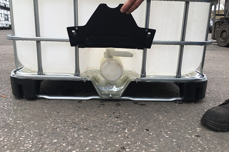 1000 Litre Reconditioned IBC - 75mm/3" Valve - Steel Pallet - Grade A
