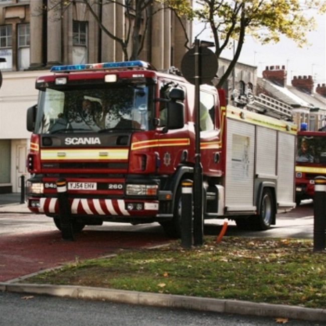 Heritage 150 Banded Reflex Bollard