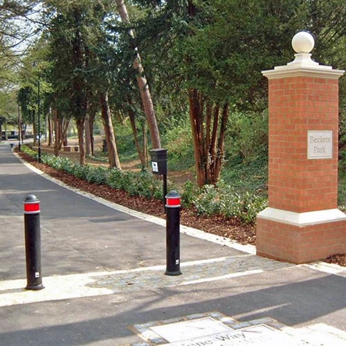 Woburn 75 Reflex Bollard