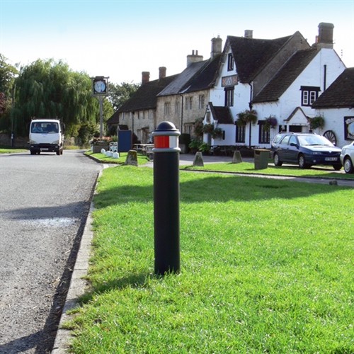 Woburn 75 Traditional Bollard