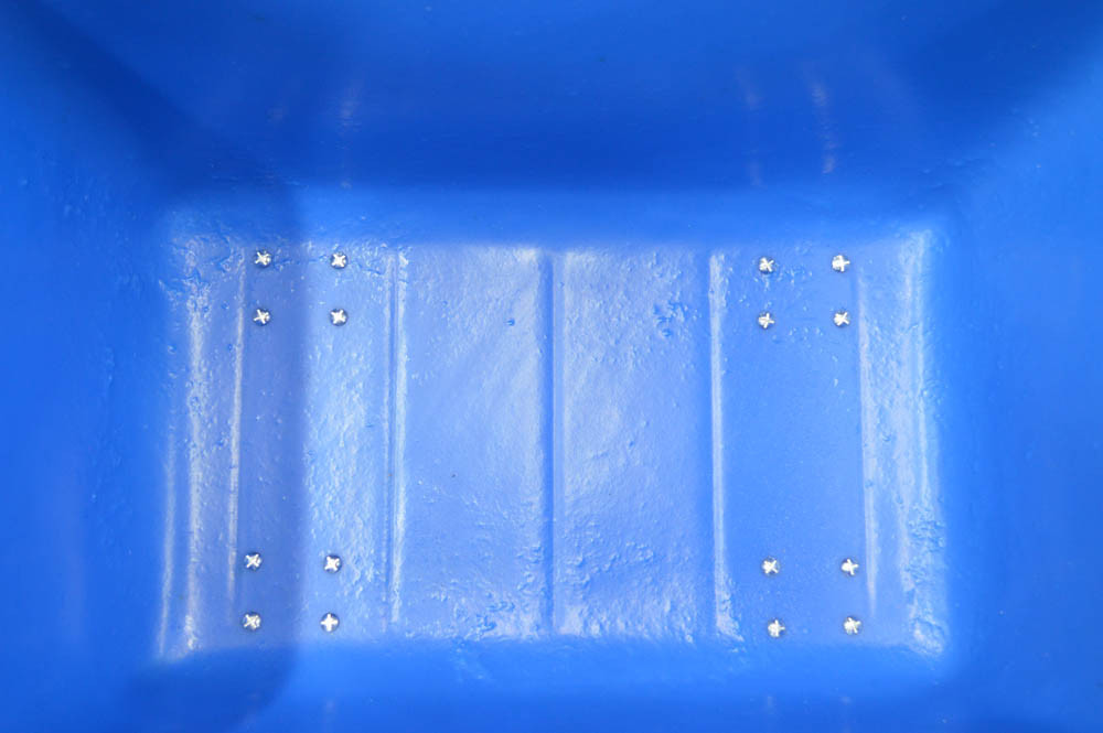 333 Litre Wheeled Bin - inside ariel view
