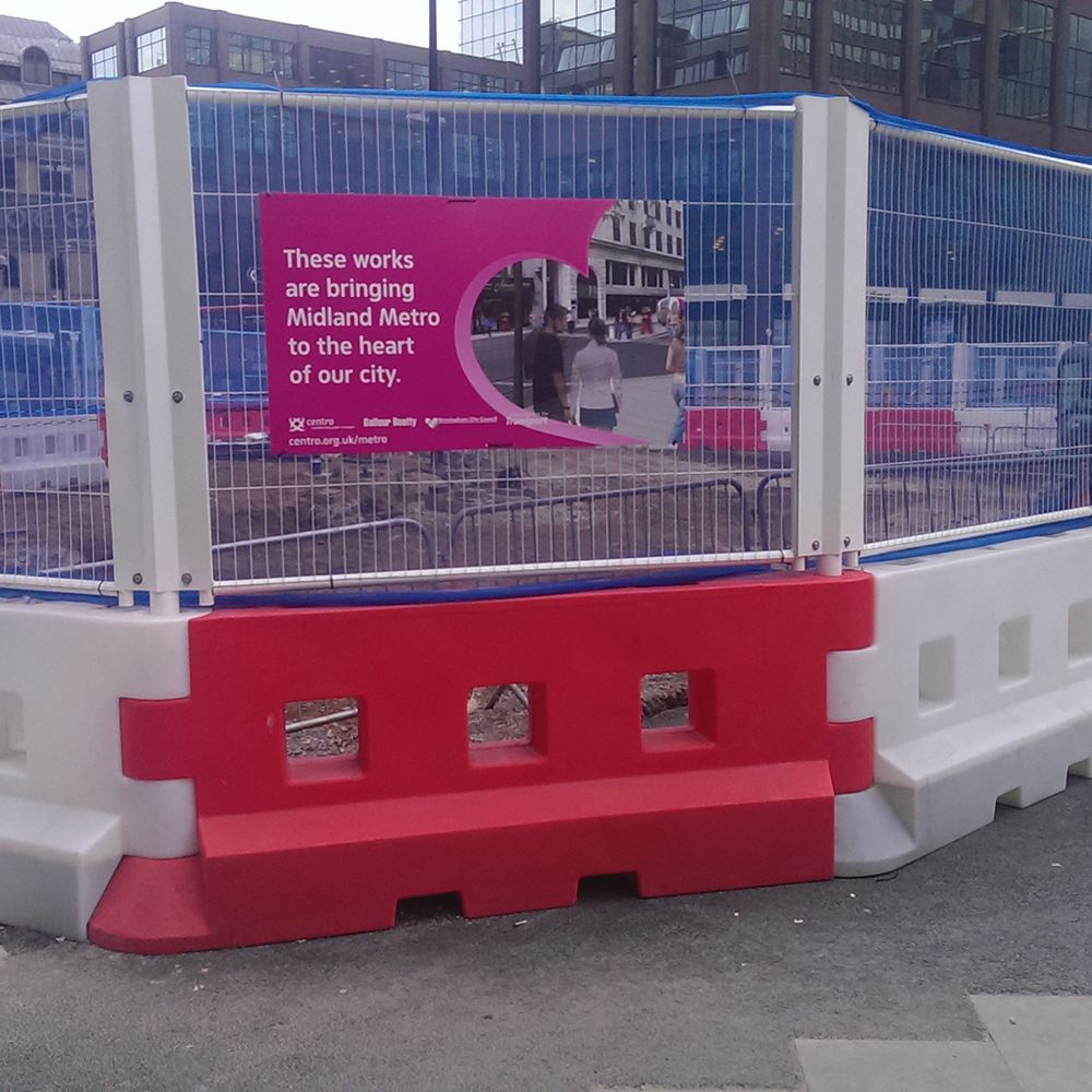 GB2 Heavy Duty Traffic Barrier