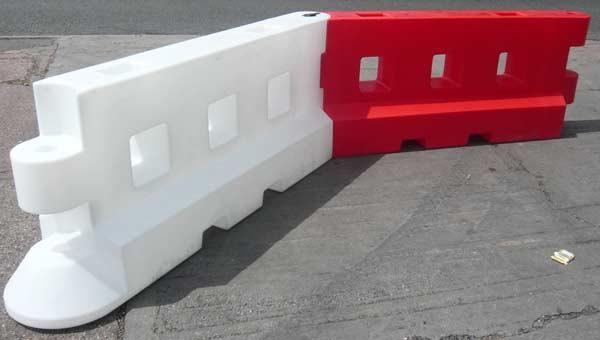 GB2 Heavy Duty Traffic Barrier