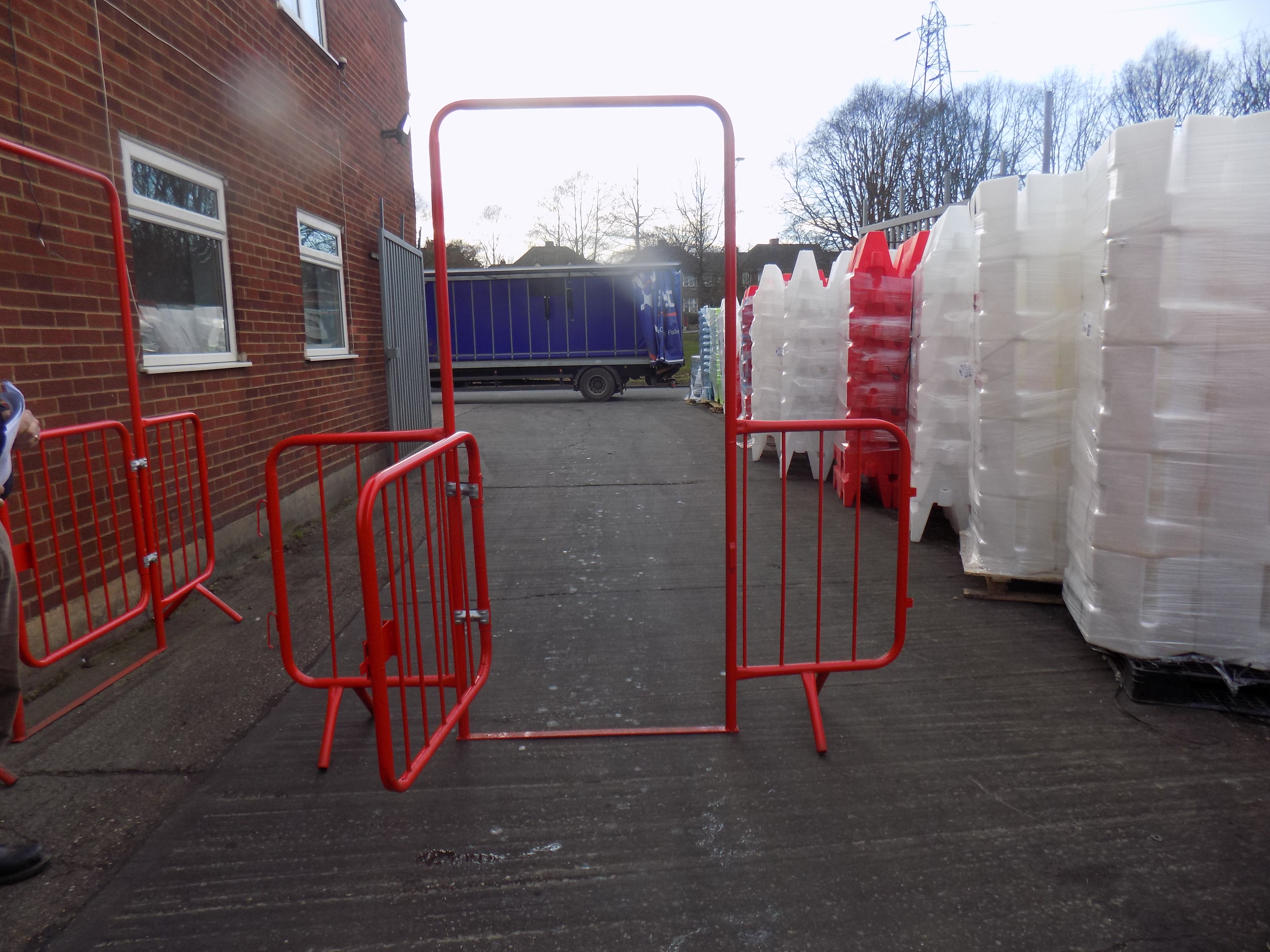 Steel Walk-Through 2.25m Barrier