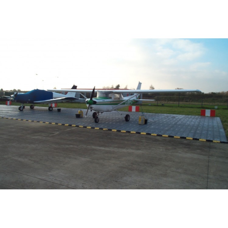 Supa-Trac PP Temporary Event Flooring - 966mm x 275mm x 27mm - 1.2kg