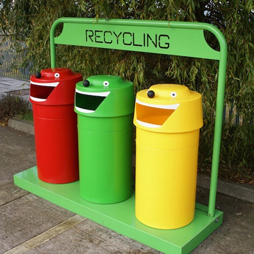Face Litter Bin - 90 Litre Capacity - lifestyle