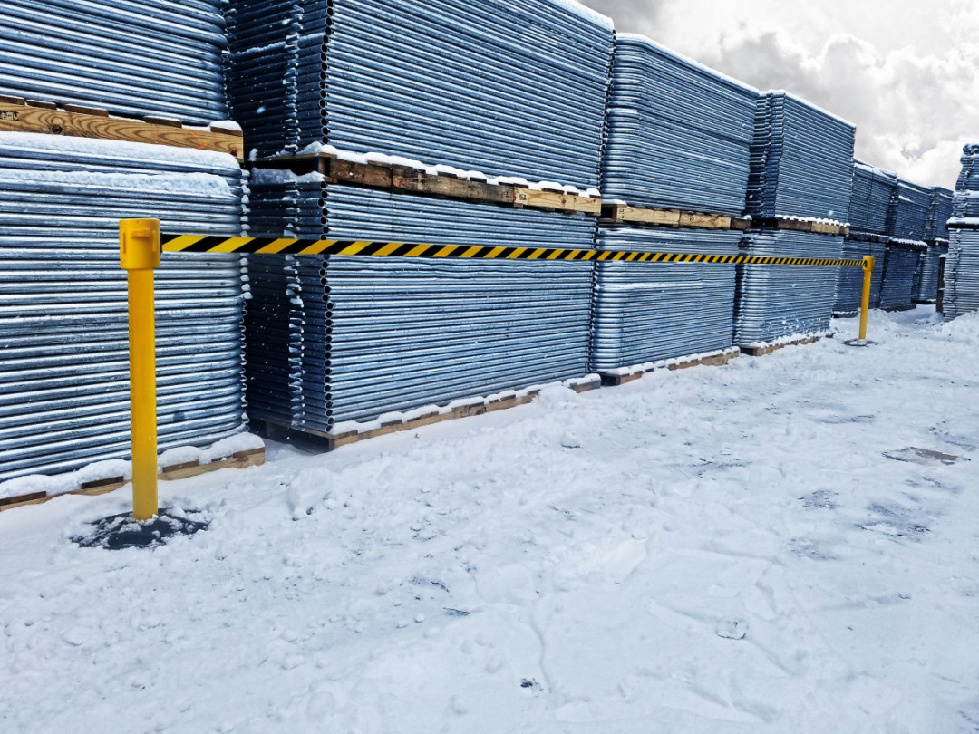 WeatherMaster 300 Heavy Duty Twin Retractable Belt Barrier - 4.9m Belts