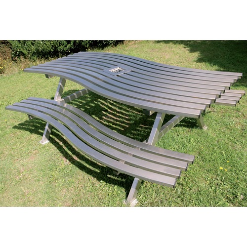 Wave Style Picnic Table