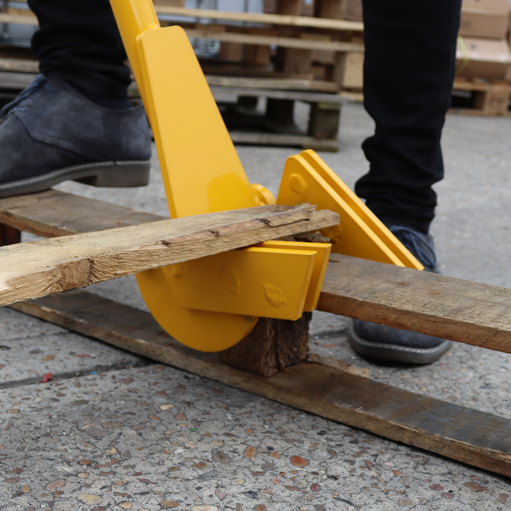 Pallet Breaker Demolition Bar