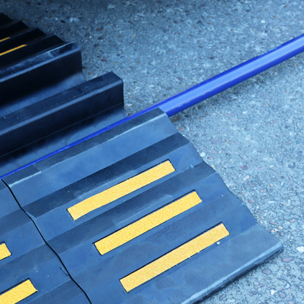 Channel Guard Ramp Hose Guard Over Driveway VEVOR 3 Channel Rubber Cable Protector Ramp,