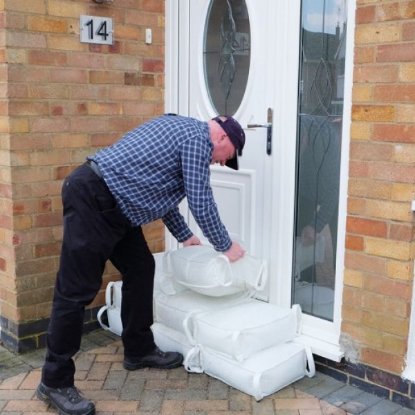 Flood Cube Sandless Sandbags - 20 or 40 Pack