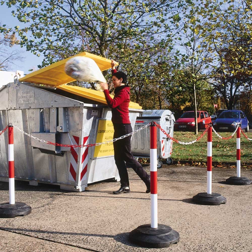 Heavy Duty Chain Post with Circular Recycled Base