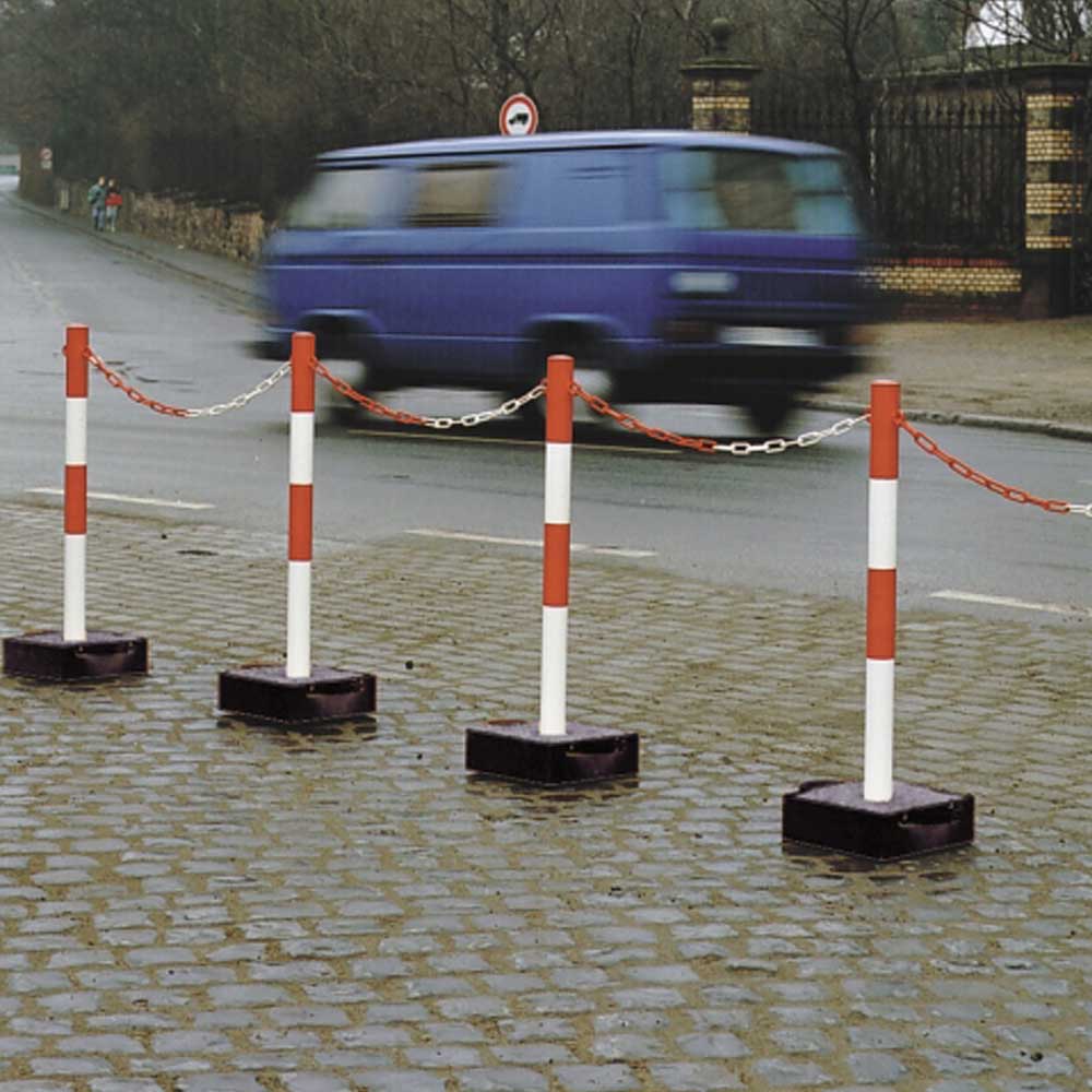 Metal Chain Prop Posts Heavy Duty Chain Post with Metal Base with Handles - Kingfisher Direct Ltd