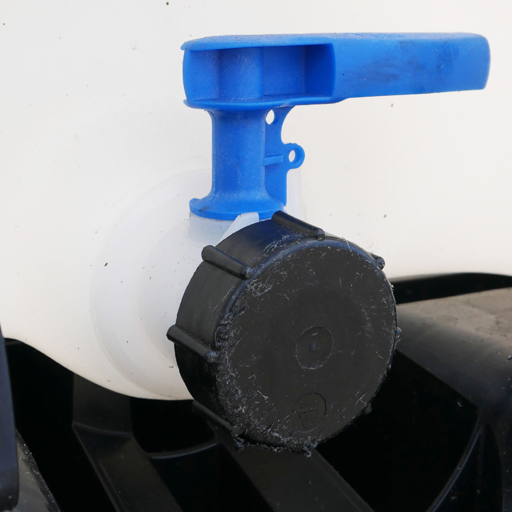 1000 Litre Reconditioned UN Approved IBC - 2" Valve