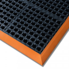 Oilzone Anti-Fatigue Mat for Oil and Chemicals