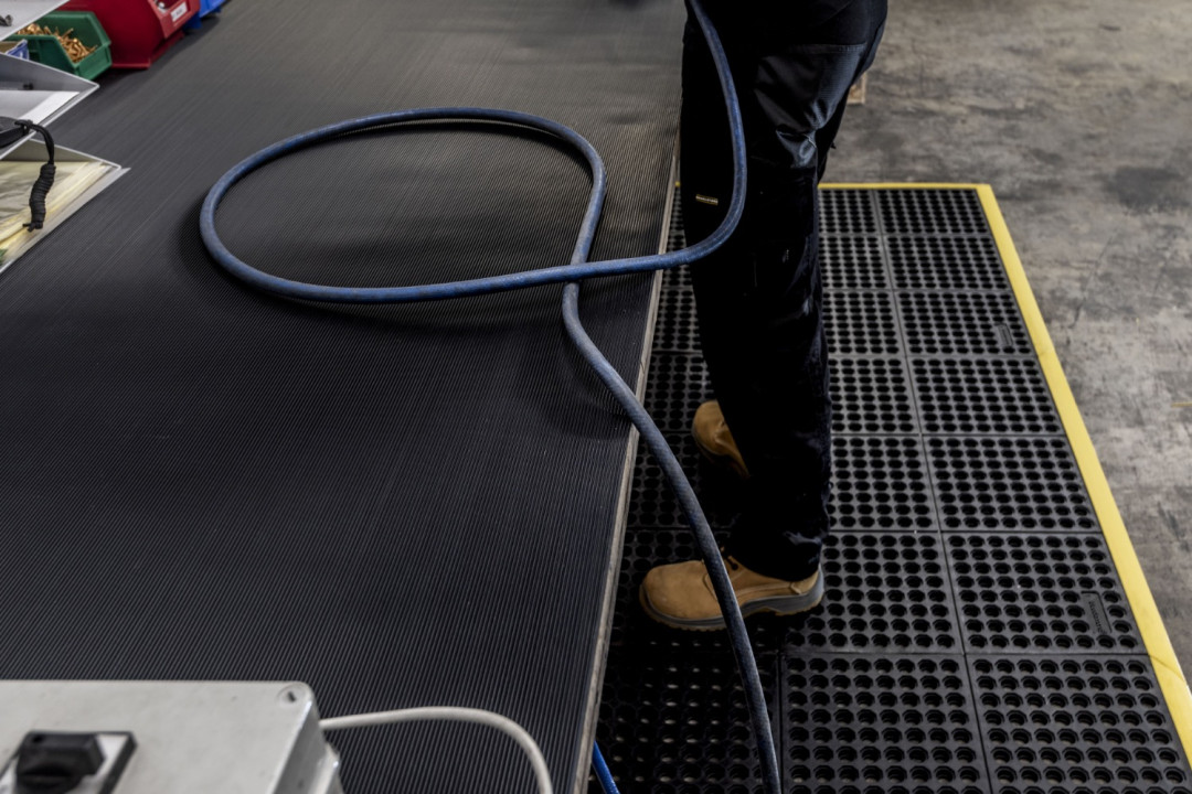 Neutral Rib Matting Rubber Rib Matting - Kingfisher Direct Ltd