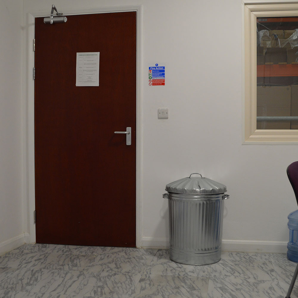 Galvanised Steel Trash Can - 90 Litre - kitchen