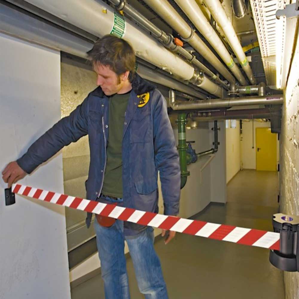 Wall Mounted Belt Barrier