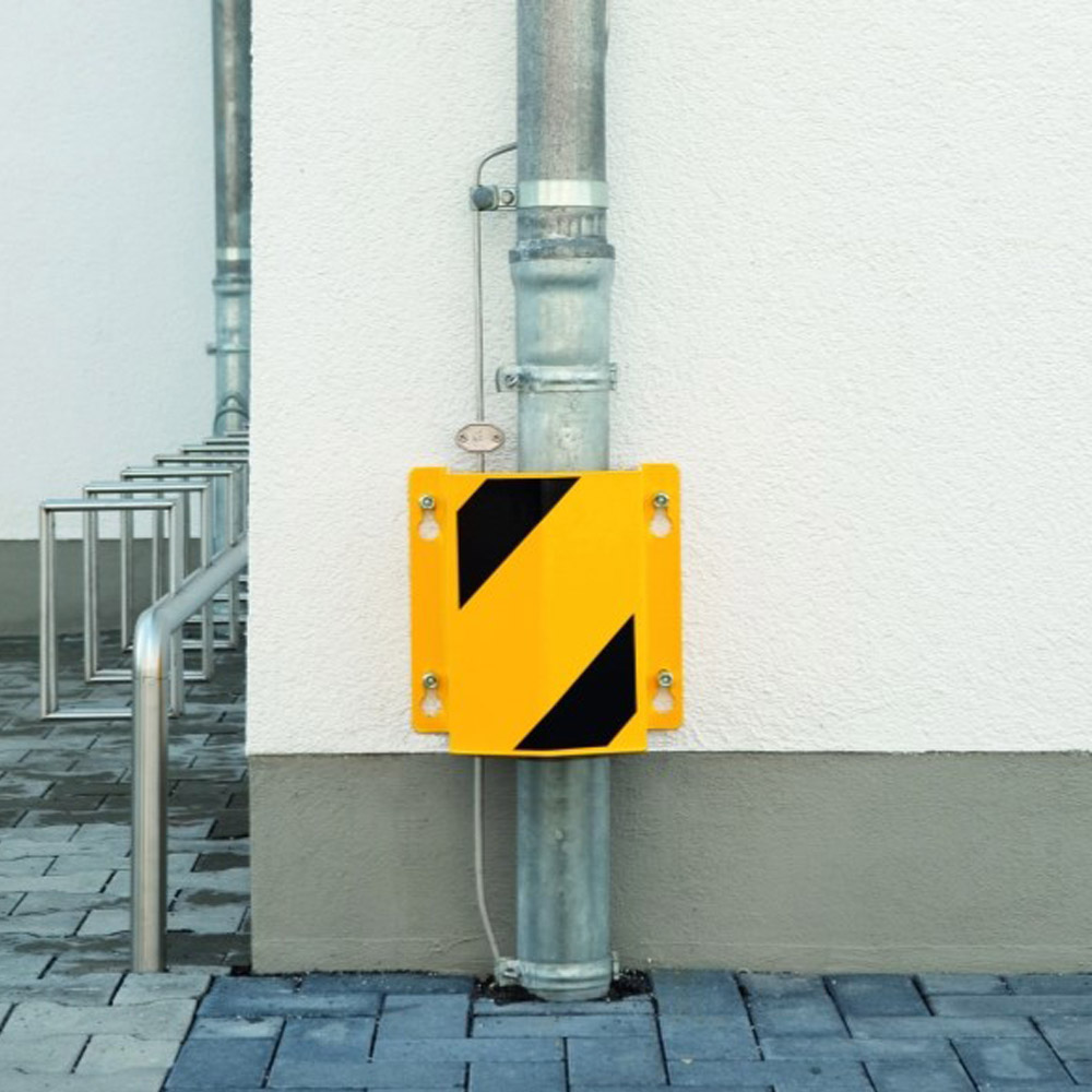 Wall Mounted Pipe/Cable Protector